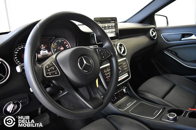 MERCEDES-BENZ A 160 d Automatic Executive